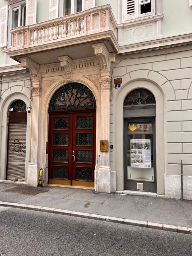 Апартаменти Mansarda Mazzini Трієст Екстер'єр фото