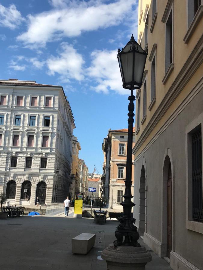 Апартаменти Mansarda Mazzini Трієст Екстер'єр фото